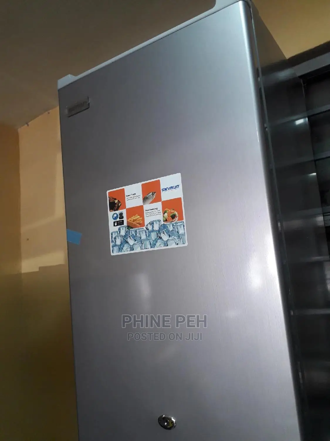 Skyrim 95L Table Top Refrigerator