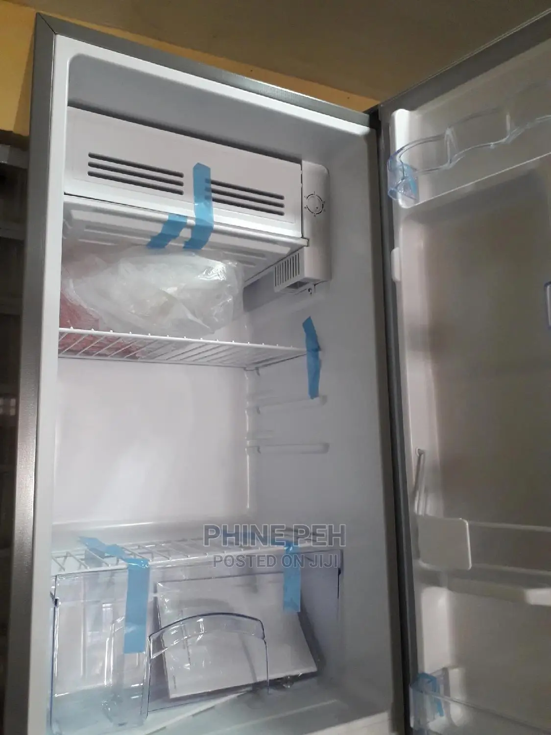 Skyrim 95L Table Top Refrigerator