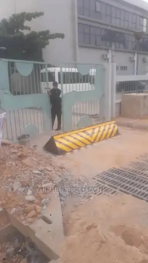 Road Automatic Blocker