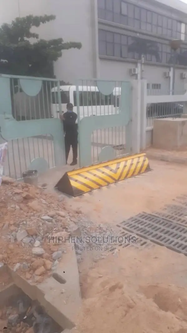 Road Automatic Blocker