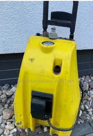 PROFLINE 701 100 Superior High-End Pressure Washer