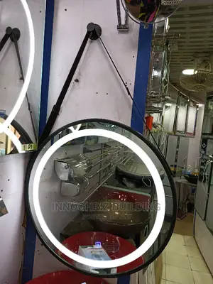 Round Mirror