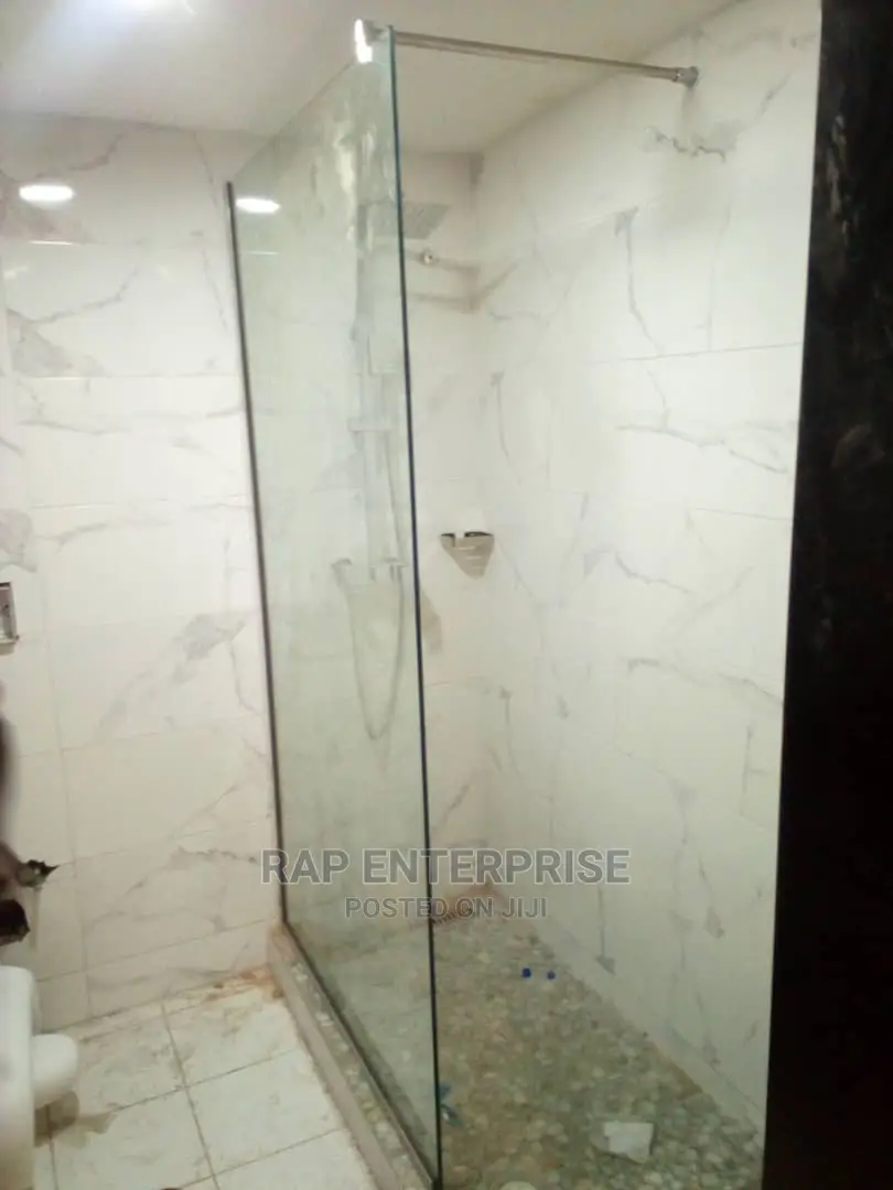 Shower Glass Cubic