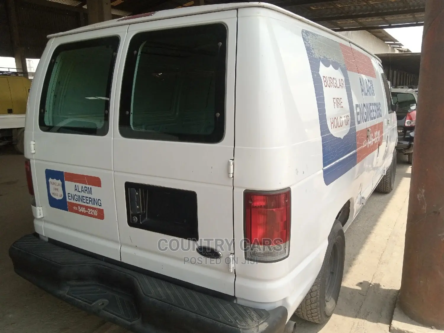 Ford E350 2006 White