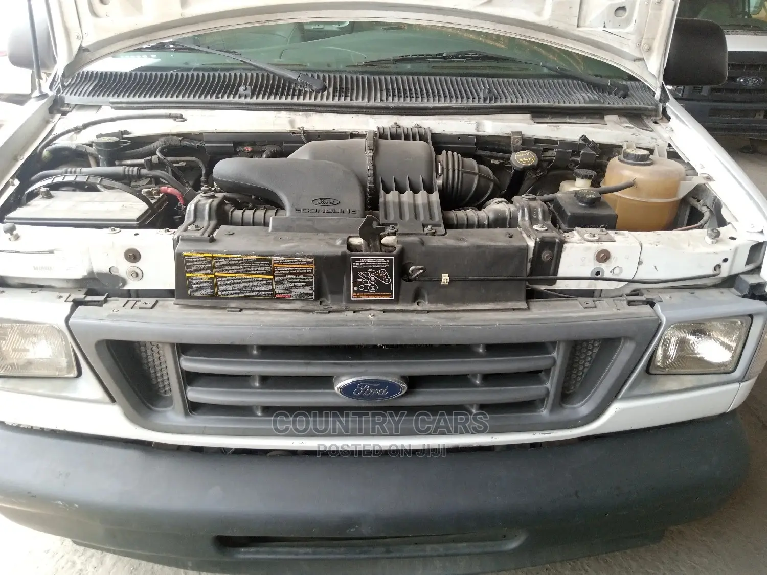Ford E350 2006 White