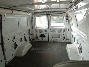 Ford E350 2006 White