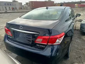 Lexus ES 350 2010 Blue