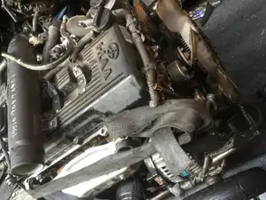 Hilux Petrol Engine