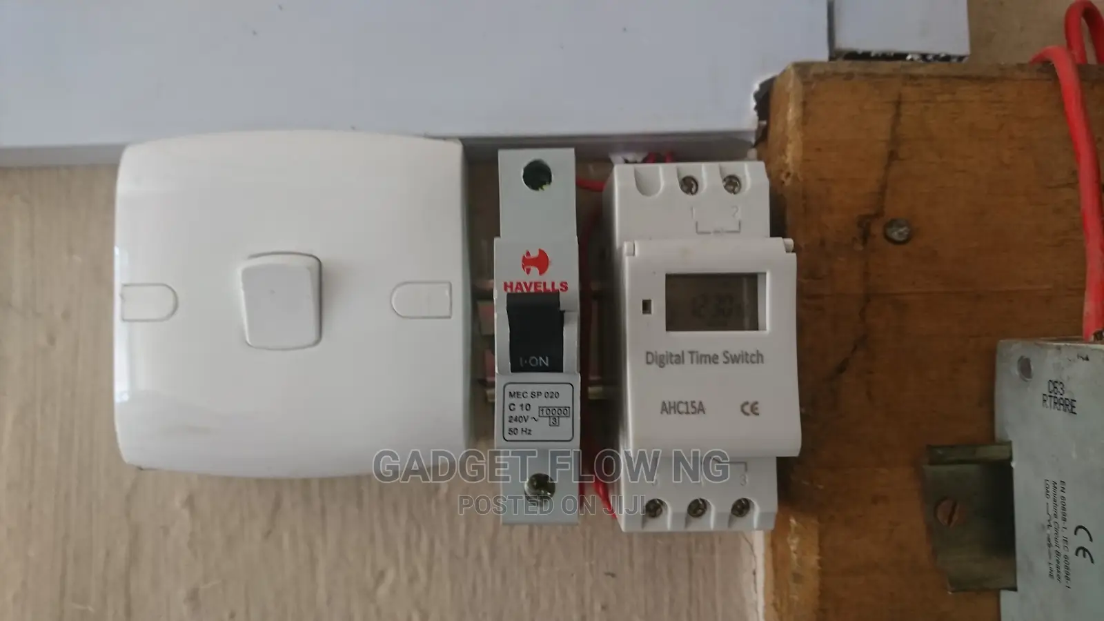 Smart Digital Timer Switch - Automatic Light Switch