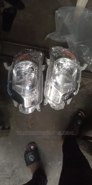 Head Lights for Toyota Tacoma 2012 Model