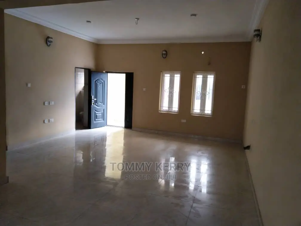 3bdrm Block of Flats in Port-Harcourt for rent