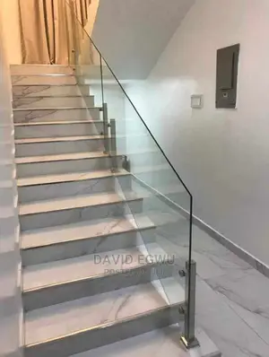 Frameless Glass Rail With Side Rail