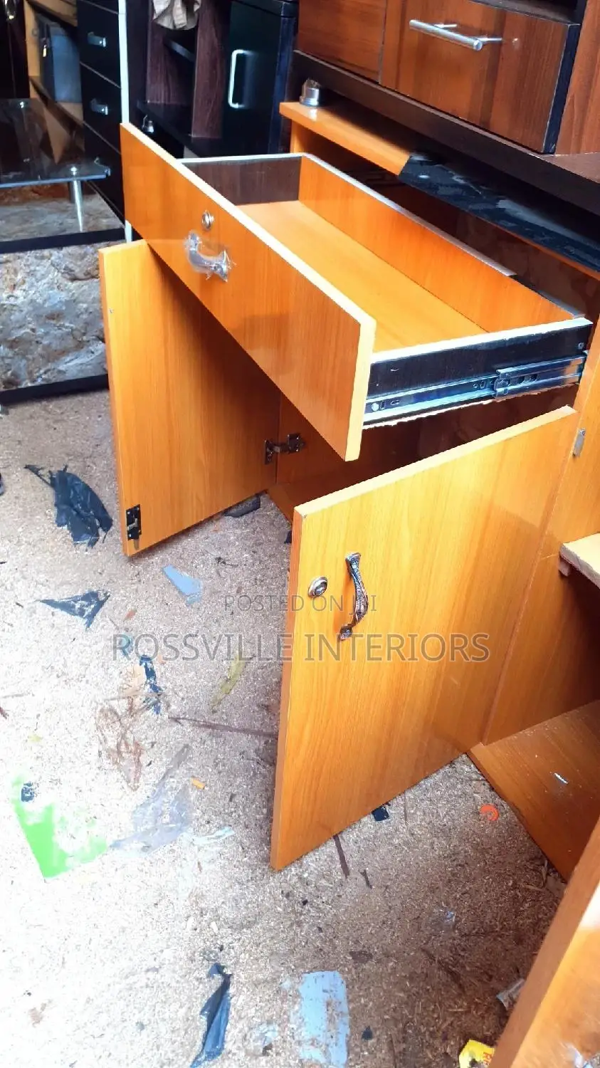 Kitchen Cabinets/Cupboards