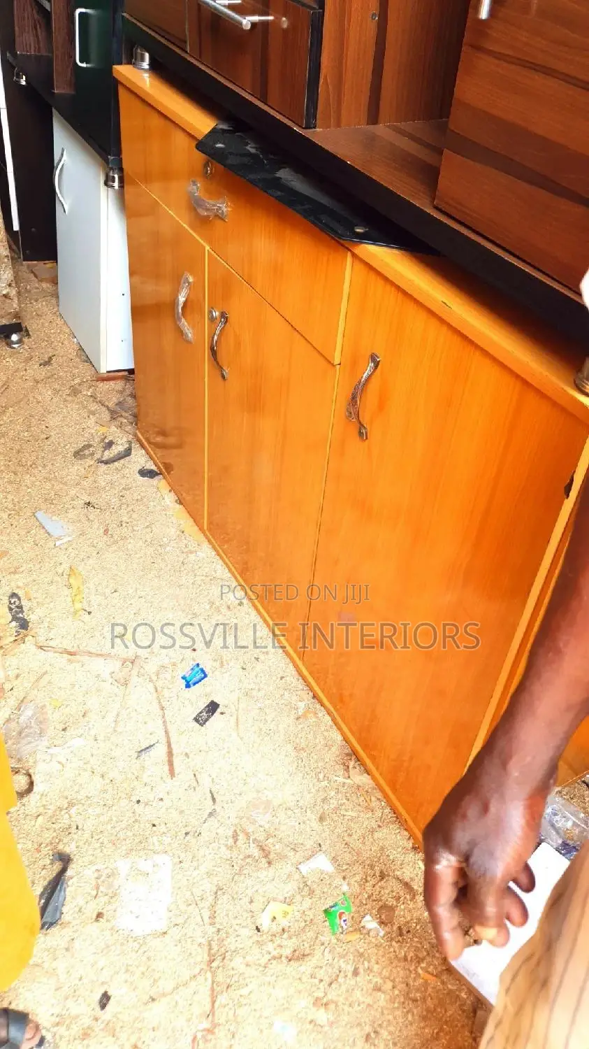 Kitchen Cabinets/Cupboards