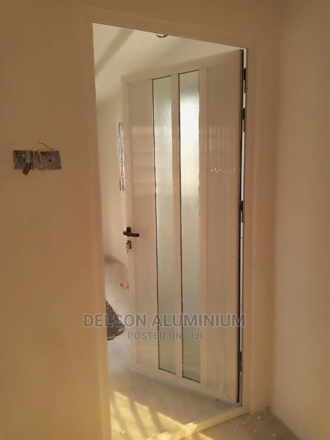 Modern Aluminium Inner Door Installation
