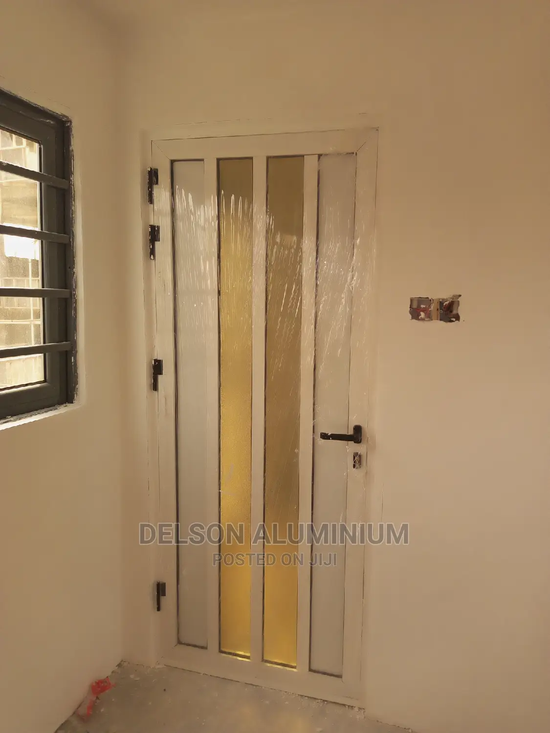 Modern Aluminium Inner Door Installation