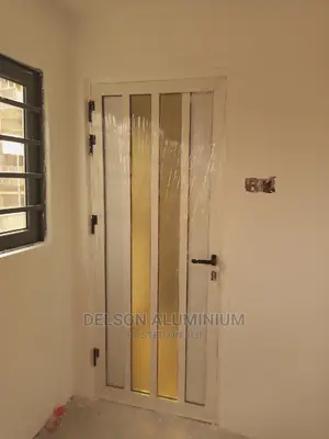 Modern Aluminium Inner Door Installation