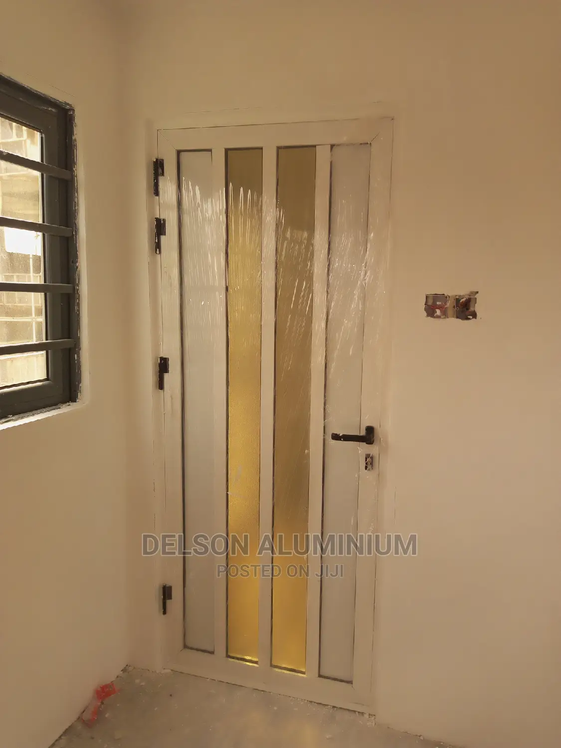 Modern Aluminium Inner Door Installation