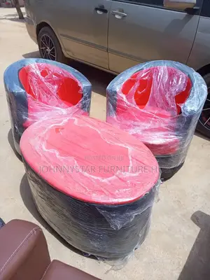 High Quality Table With Single Sofas Chairs