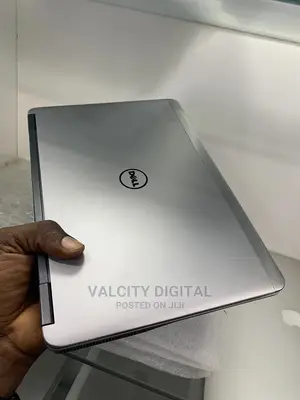 Laptop Dell Latitude E7240 4GB Intel Core I7 SSD 256GB