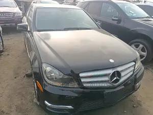 Mercedes-Benz C300 2013 Black