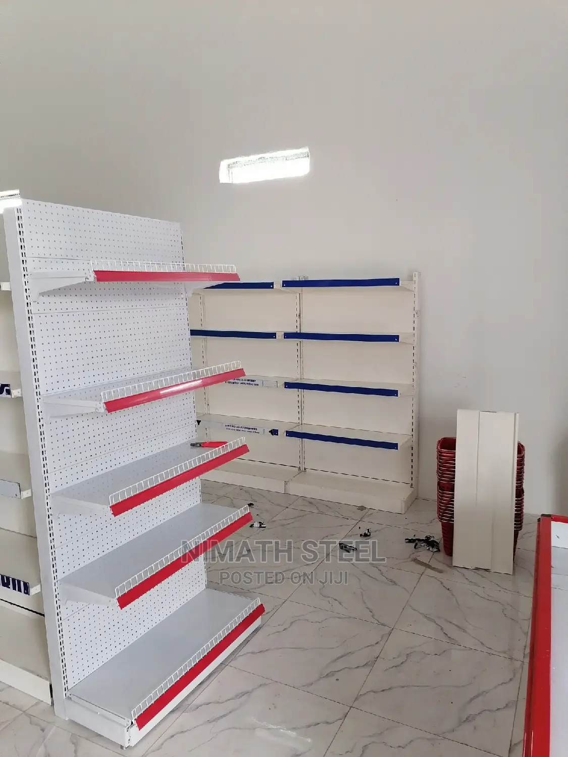 Gondola Shelve