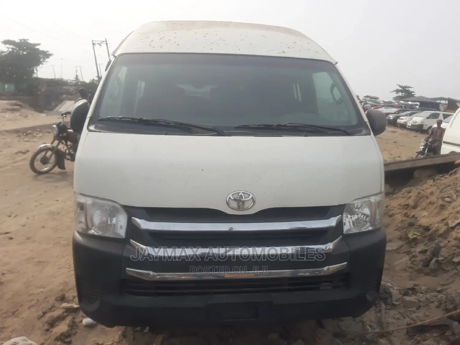 Toyota HiAce 2014 White