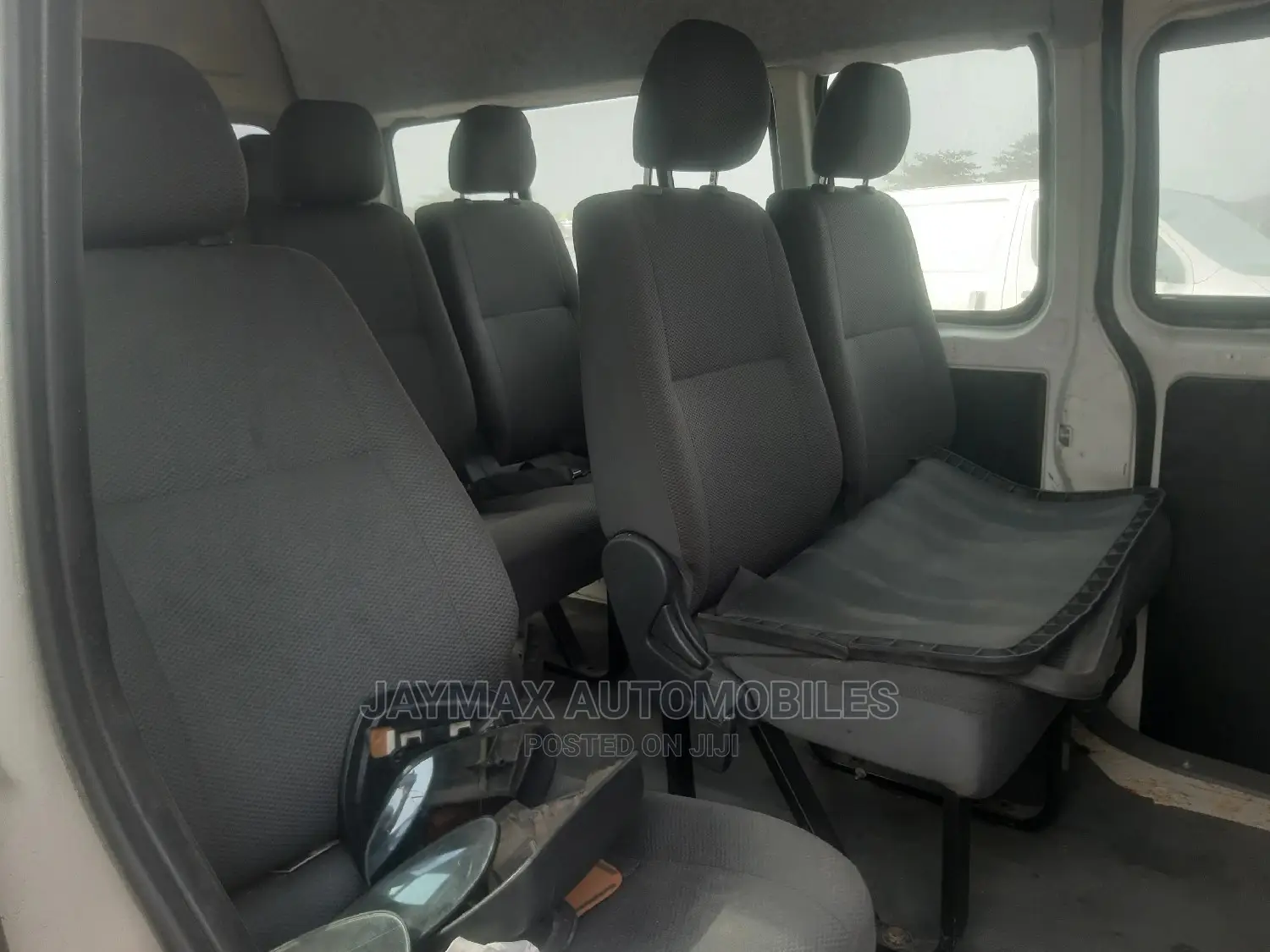 Toyota HiAce 2014 White
