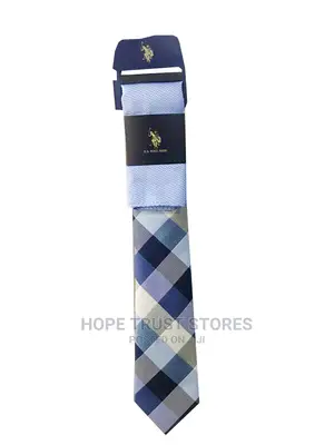 Tie Pocket Square