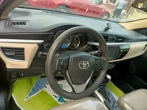 Toyota Corolla 2014 Red