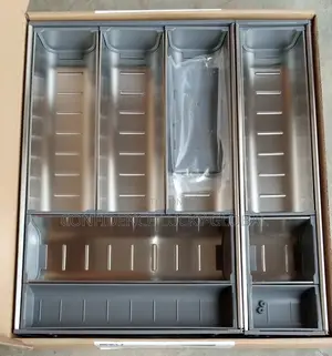 Qualty Cutlery Pantry 900mm