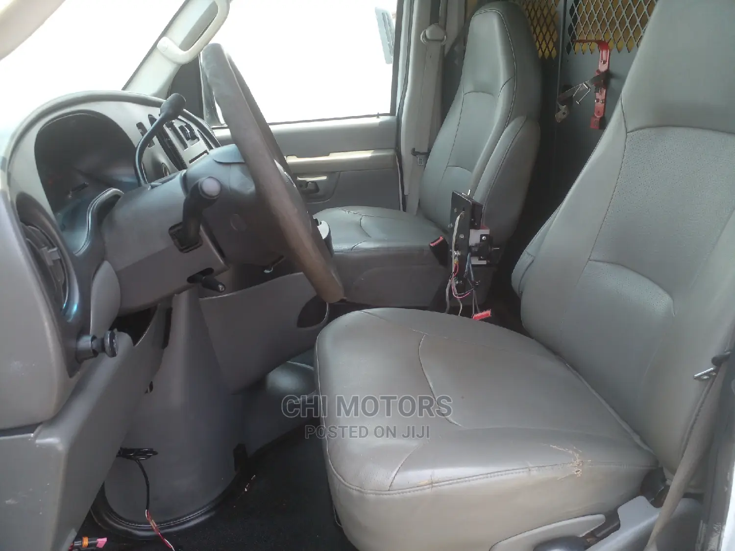 Ford E350 2010 White