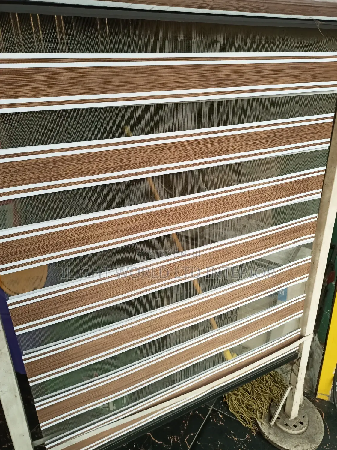 Quality Switching Day and Night Window Blinds.