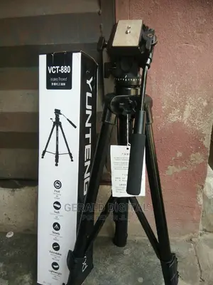 The Camera Tripodstand Yunteng VC-880
