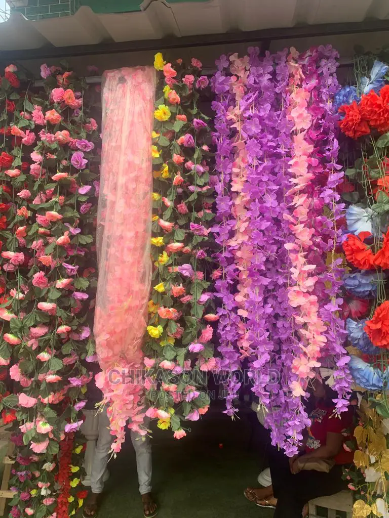 Dropping Flowers 