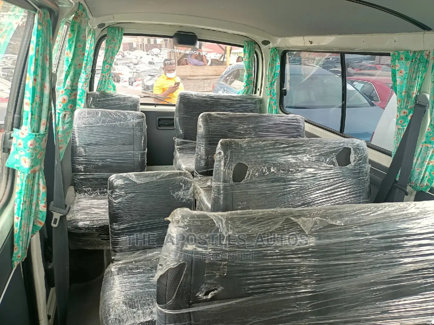 Toyota HiAce 2004 White