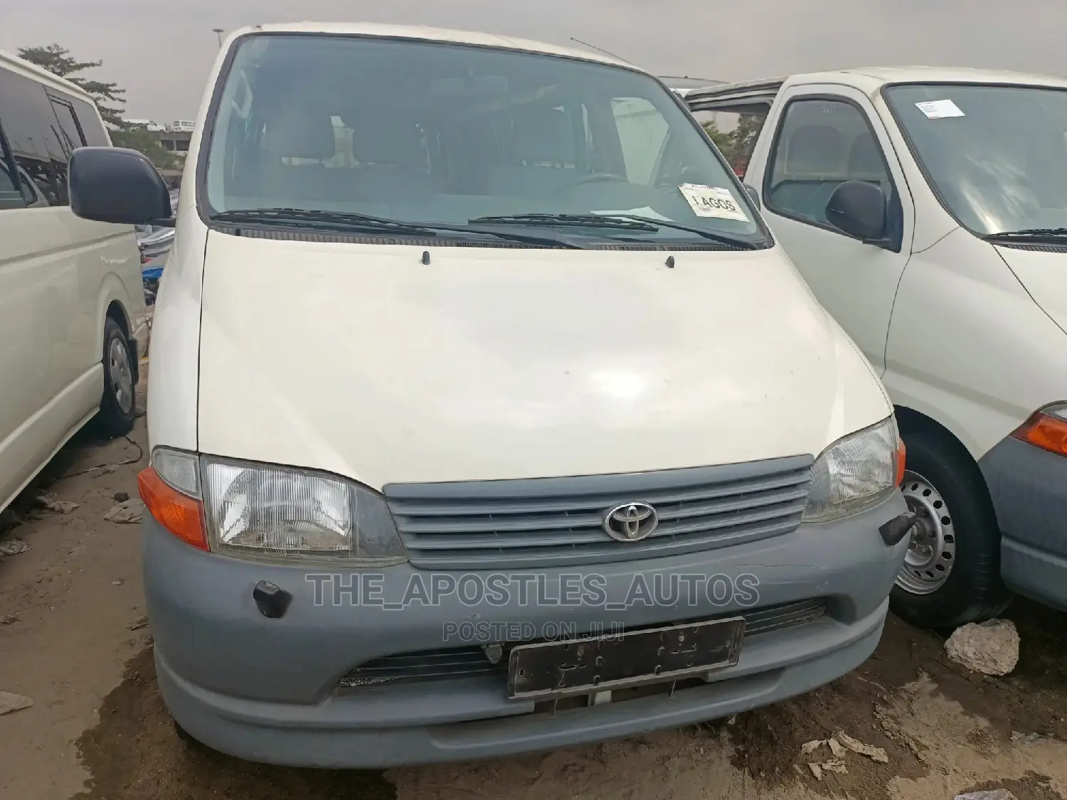 Toyota HiAce 2004 White