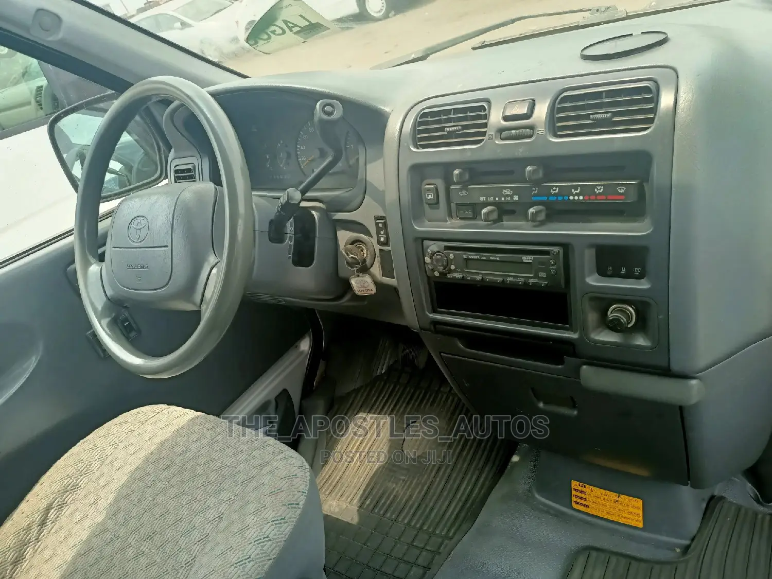 Toyota HiAce 2003 Silver