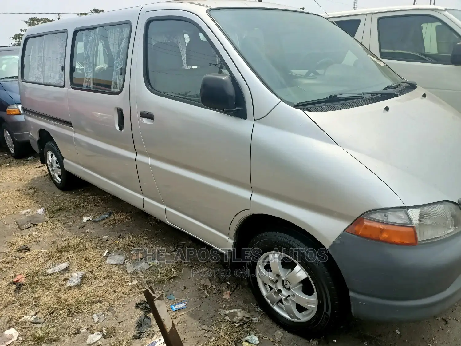 Toyota HiAce 2003 Silver
