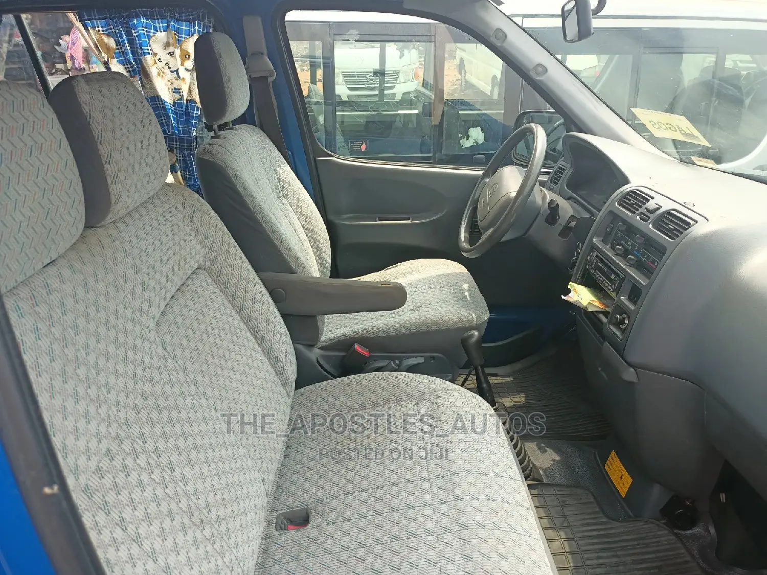 Toyota HiAce 2000 Blue