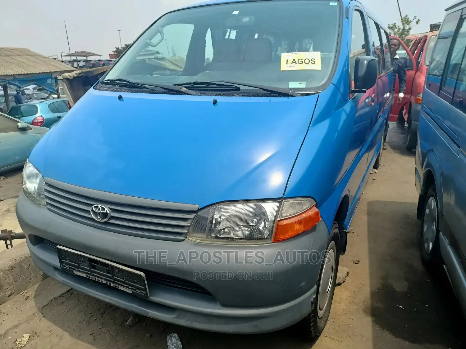Toyota HiAce 2000 Blue