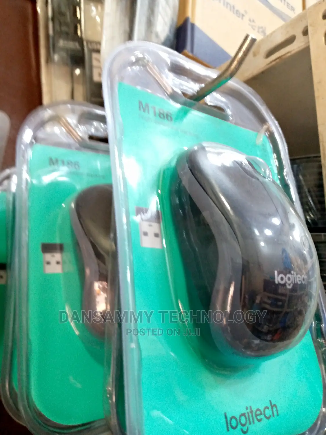 M186 Logitech Wireless Mouse