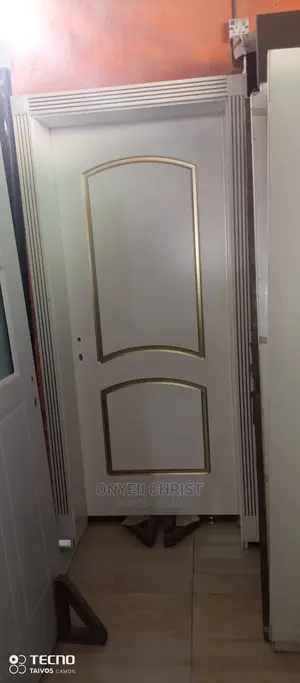 840 White and Gold Wooden Door