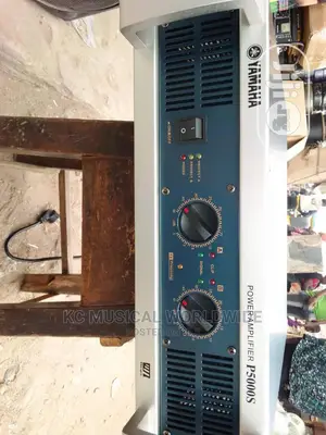 Photo - Yamaha Power Amplifier P5000s