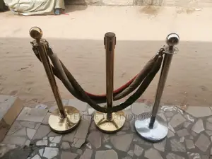 Que Rope And Stand