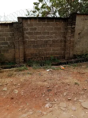 6bdrm Bungalow in Enugu for Sale