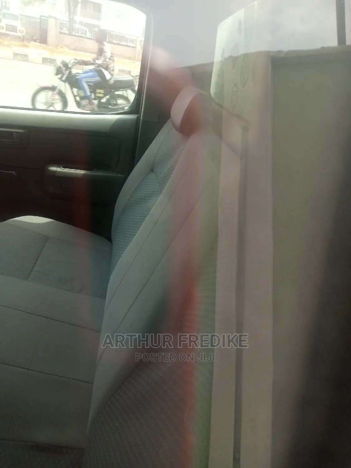 Toyota Hilux 2014 White