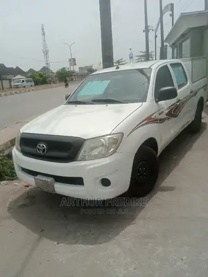 Toyota Hilux 2014 White
