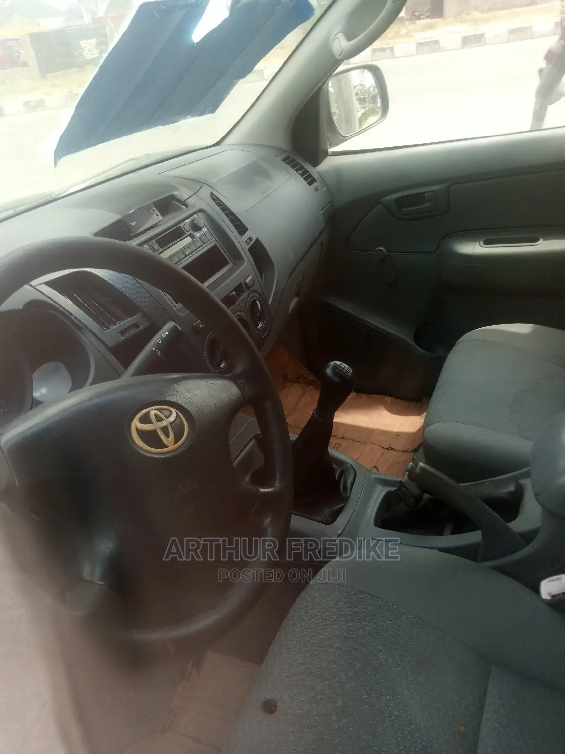 Toyota Hilux 2014 White