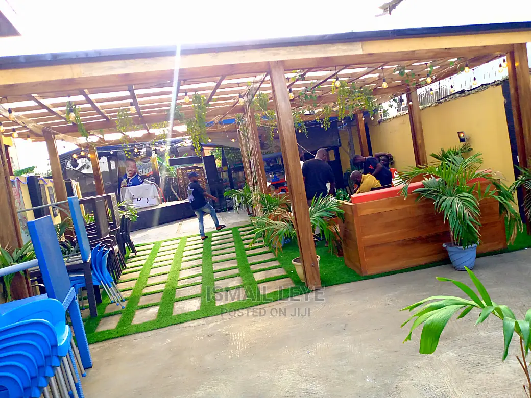 Transparent Sheets for Bars,Lounges and Hotels